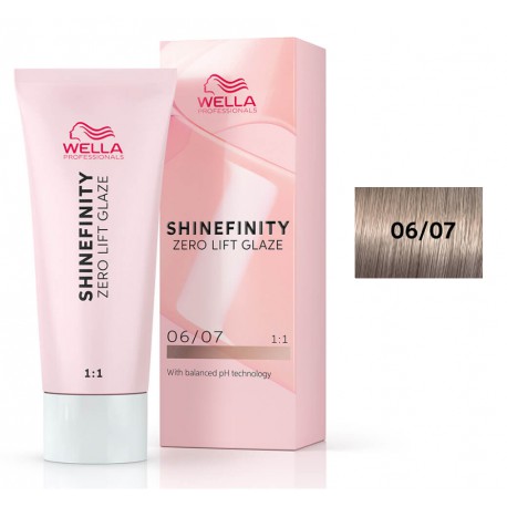 Wella Professionals Shinefinity Zero Lift Glaze 06 07 Deep Walnut 60 ml Wella Professionals Shinefinity Zero Lift Glaze 06/07 Deep Walnut 60 ml