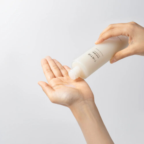 Mitrinošs pieniņveida toniks TIRTIR Milk Skin Toner
